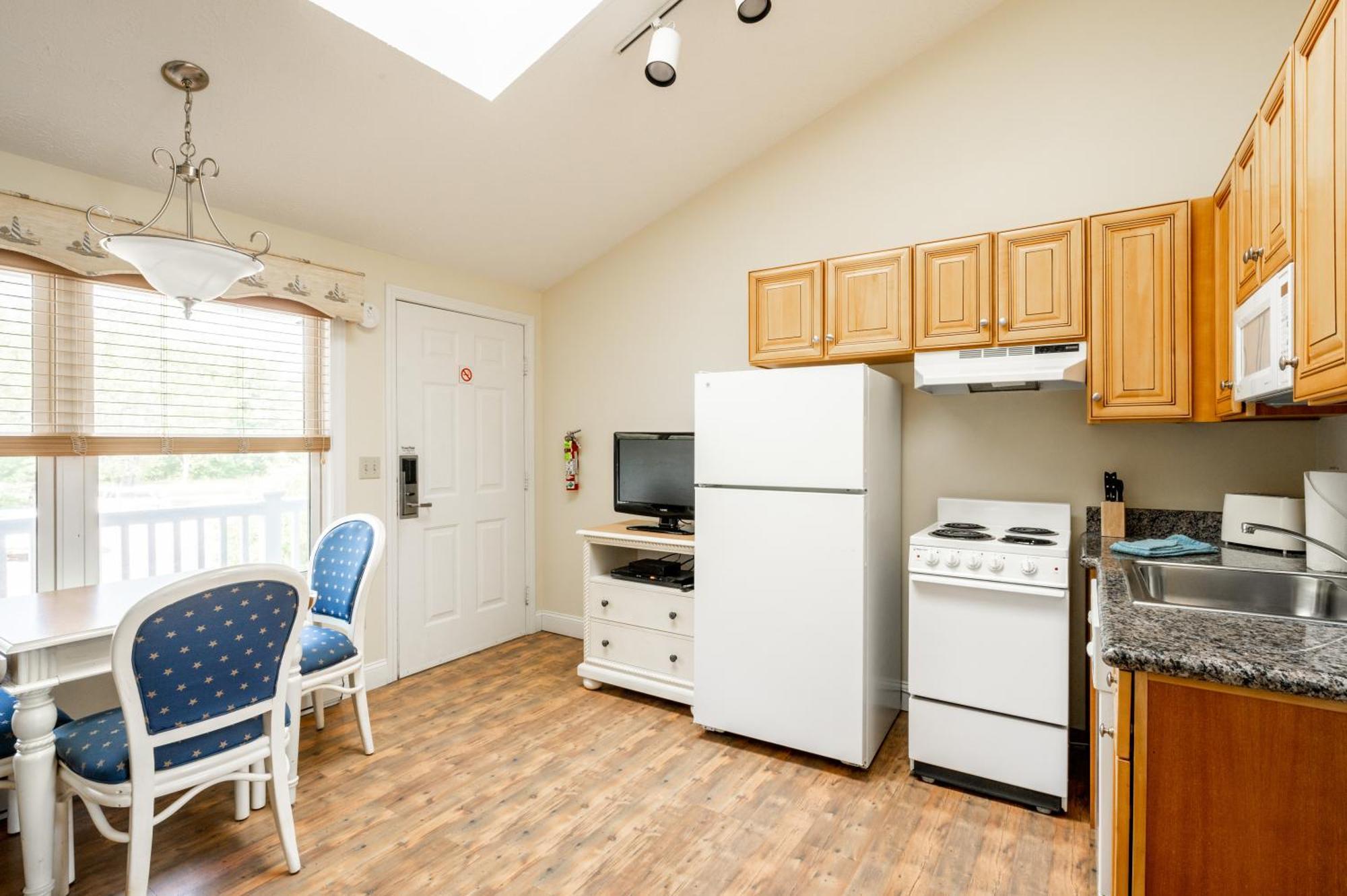 Nautical Mile Resort Wells Exterior foto